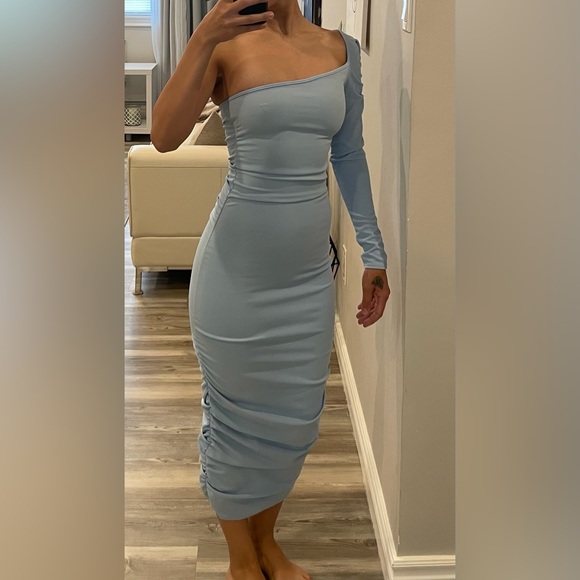 Pretty Little Thing dress - Picture 1 of 2